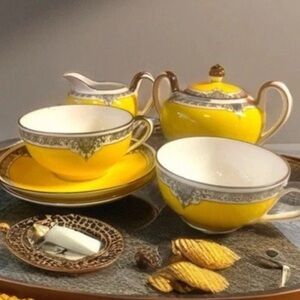 1920’s Noritake M Yellow W/Black and White Design Tea Set. Excellent Condition